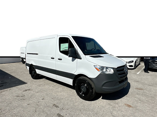 2025 Mercedes-Benz Sprinter 2500 Cargo 144 WB