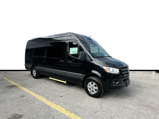 2024 Mercedes-Benz Sprinter 2500 Passenger 170 WB