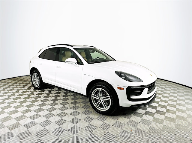 2023 Porsche Macan Base