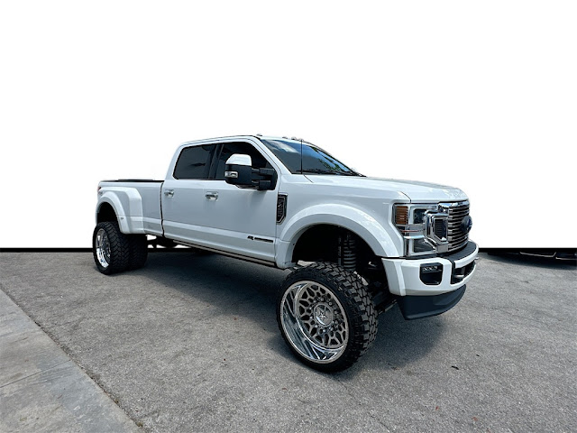 2022 Ford F-450SD Limited