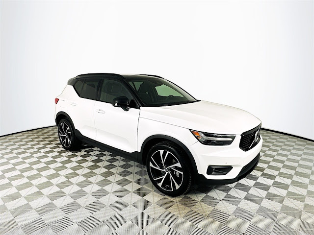 2021 Volvo XC40 R-Design