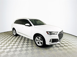 2023 Audi Q7 45 Premium Plus