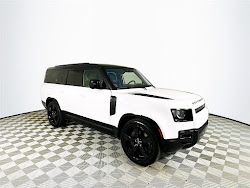 2023 Land Rover Defender 130 X-Dynamic SE