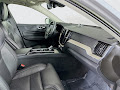 2022 Volvo XC60 B5 Inscription