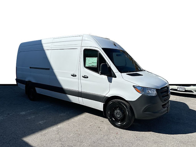 2026 Mercedes-Benz Sprinter 2500 Cargo 170 WB