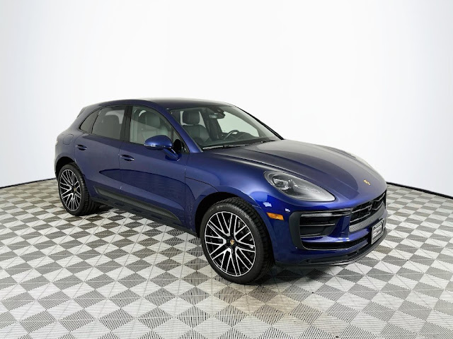 2023 Porsche Macan Base